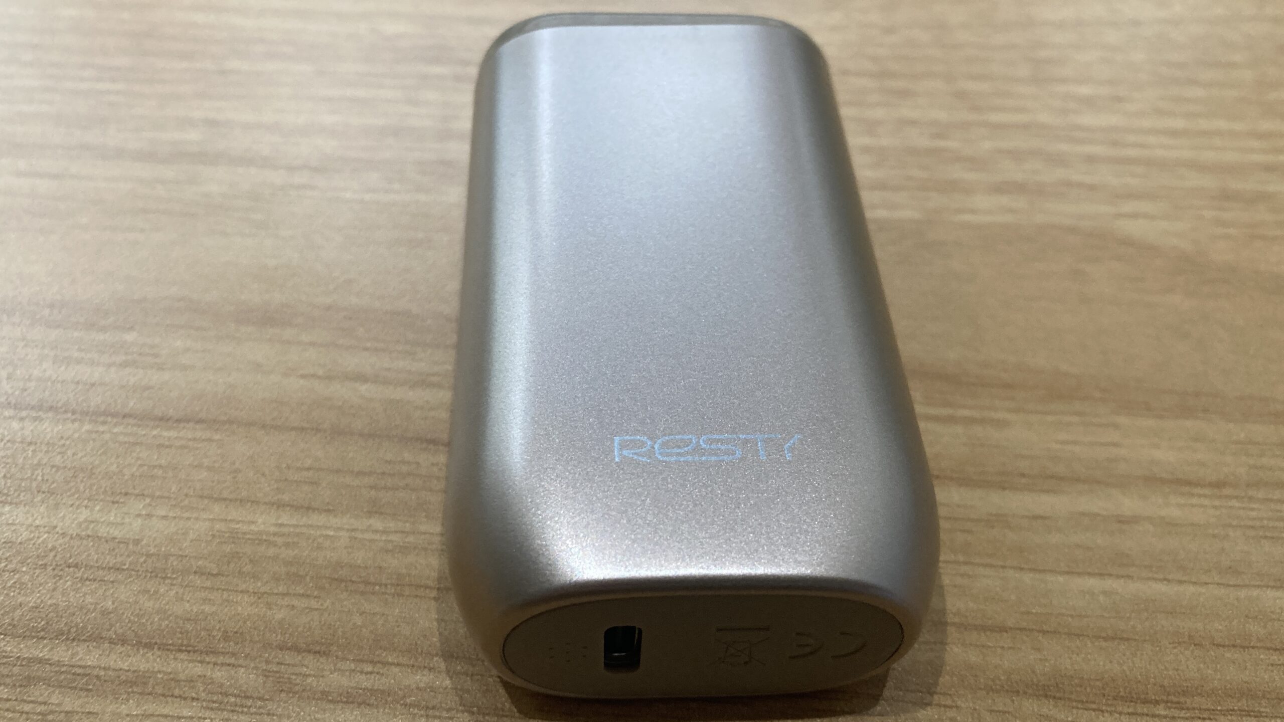 Resty SK1のアンバーゴールド色をレビュー