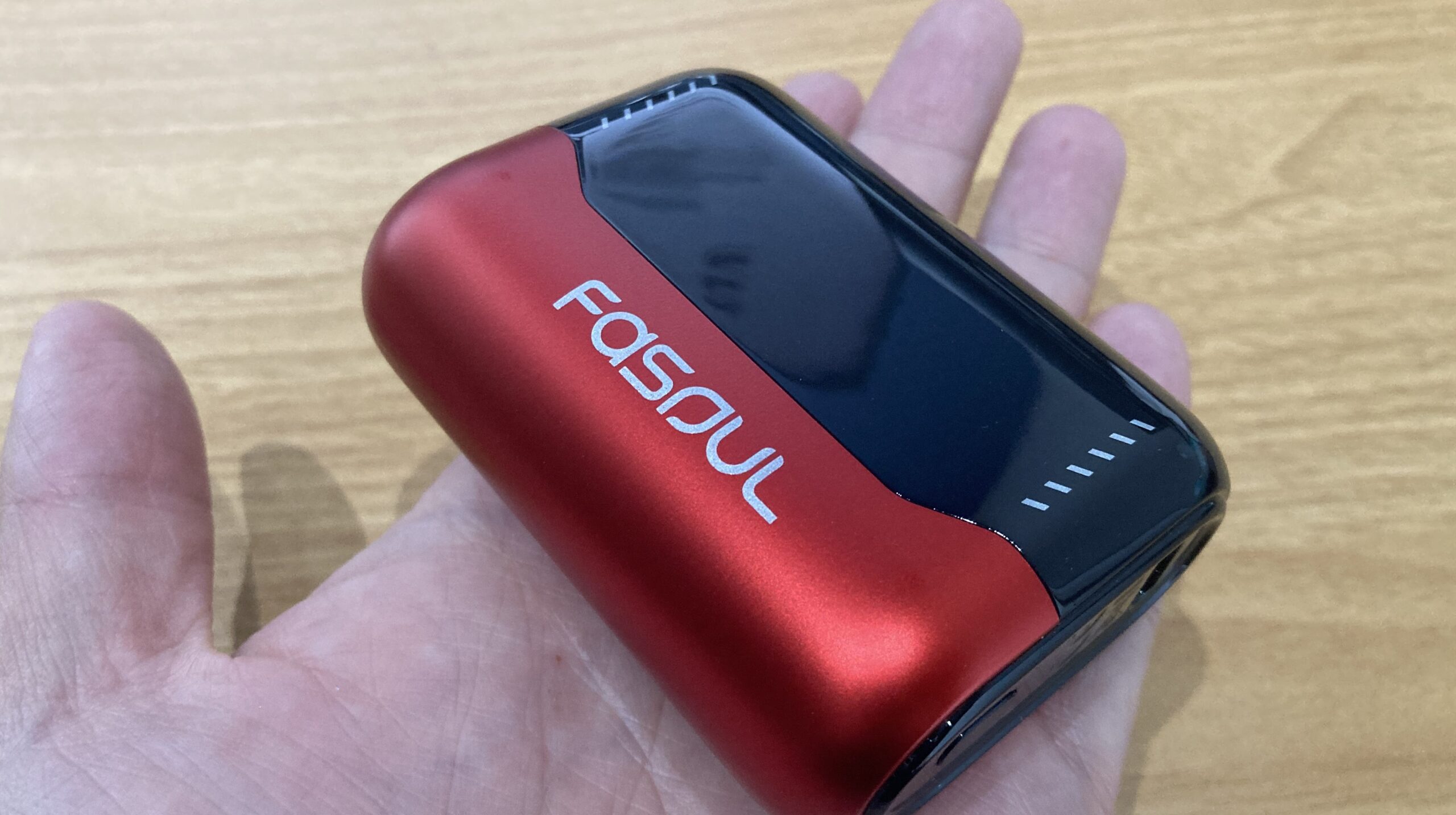 Fasoul Stellarのクリスタルレッド色