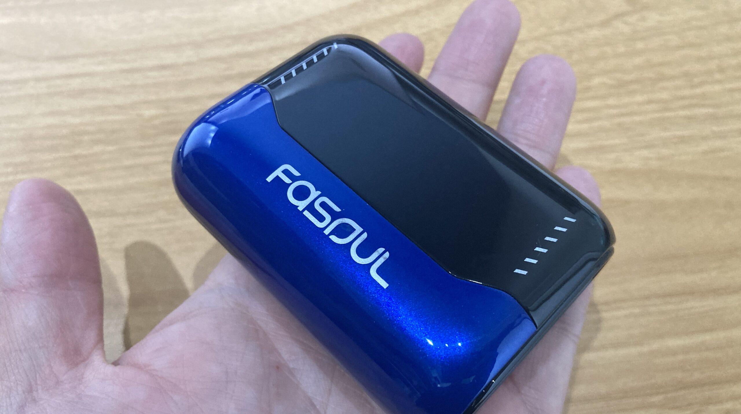Fasoul Stellarのジュエリーブルー色