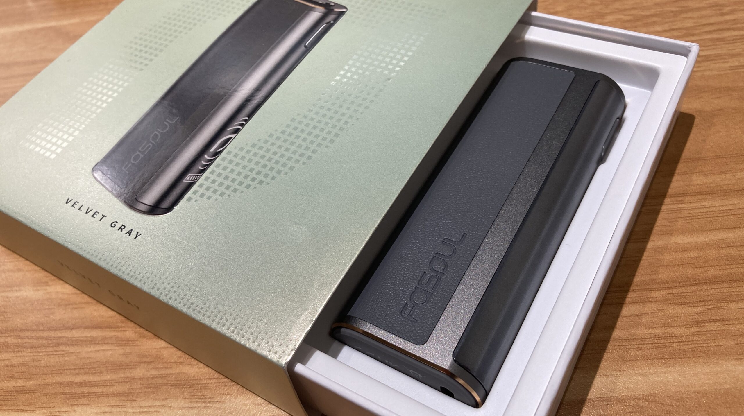 Fasoul C2のVelvet Gray（ベルベットグレー）色