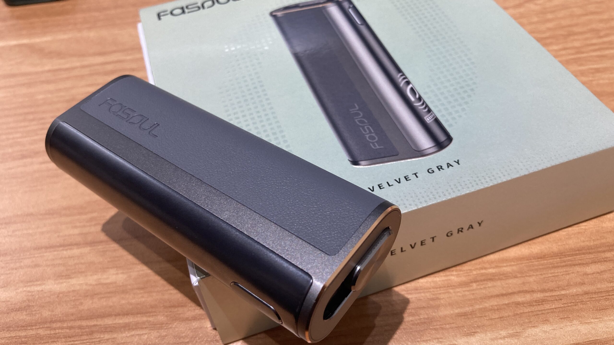 Fasoul C2のVelvet Gray（ベルベットグレー）色