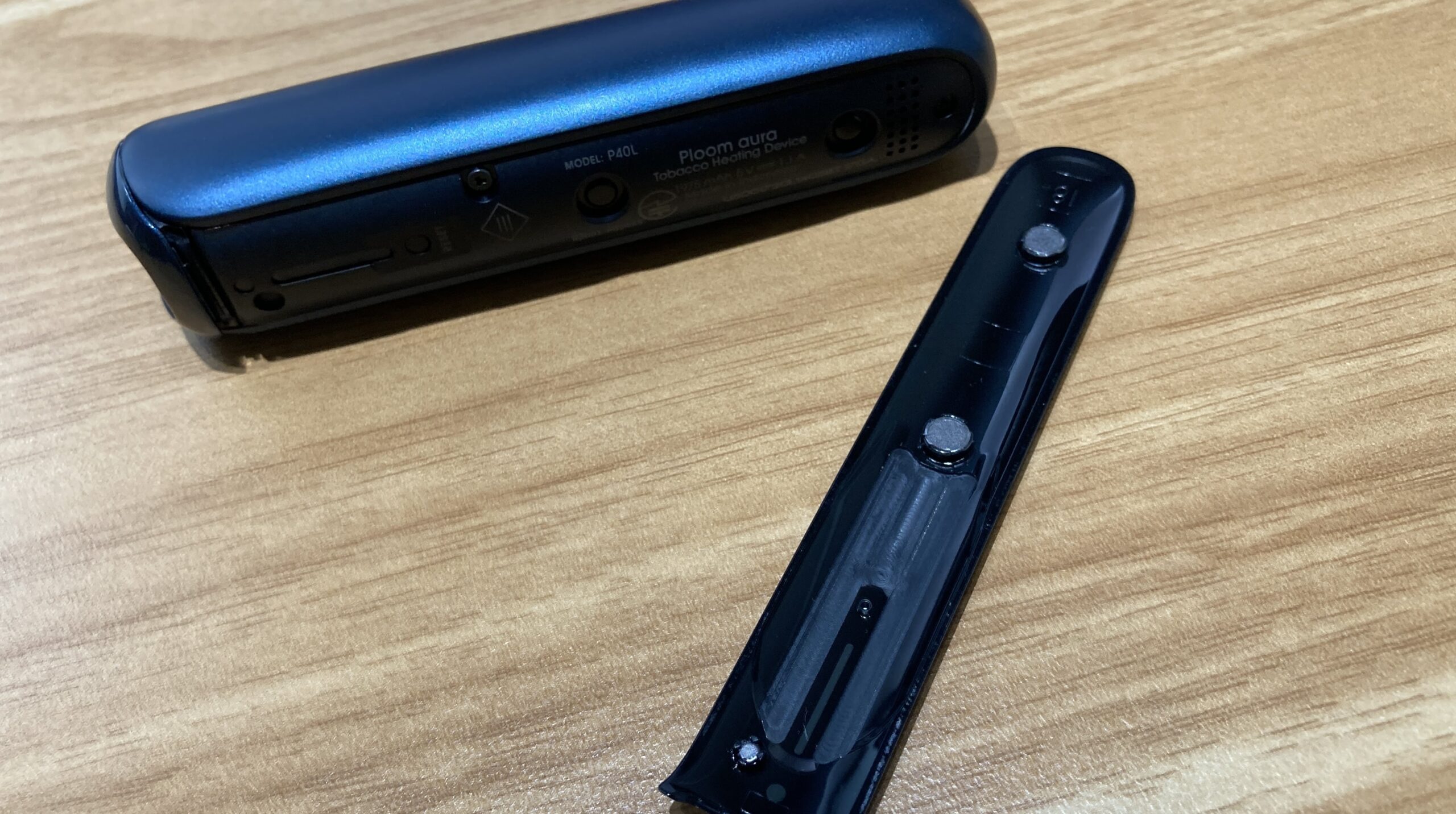 プルームオーラのフロントパネルの外し方は？