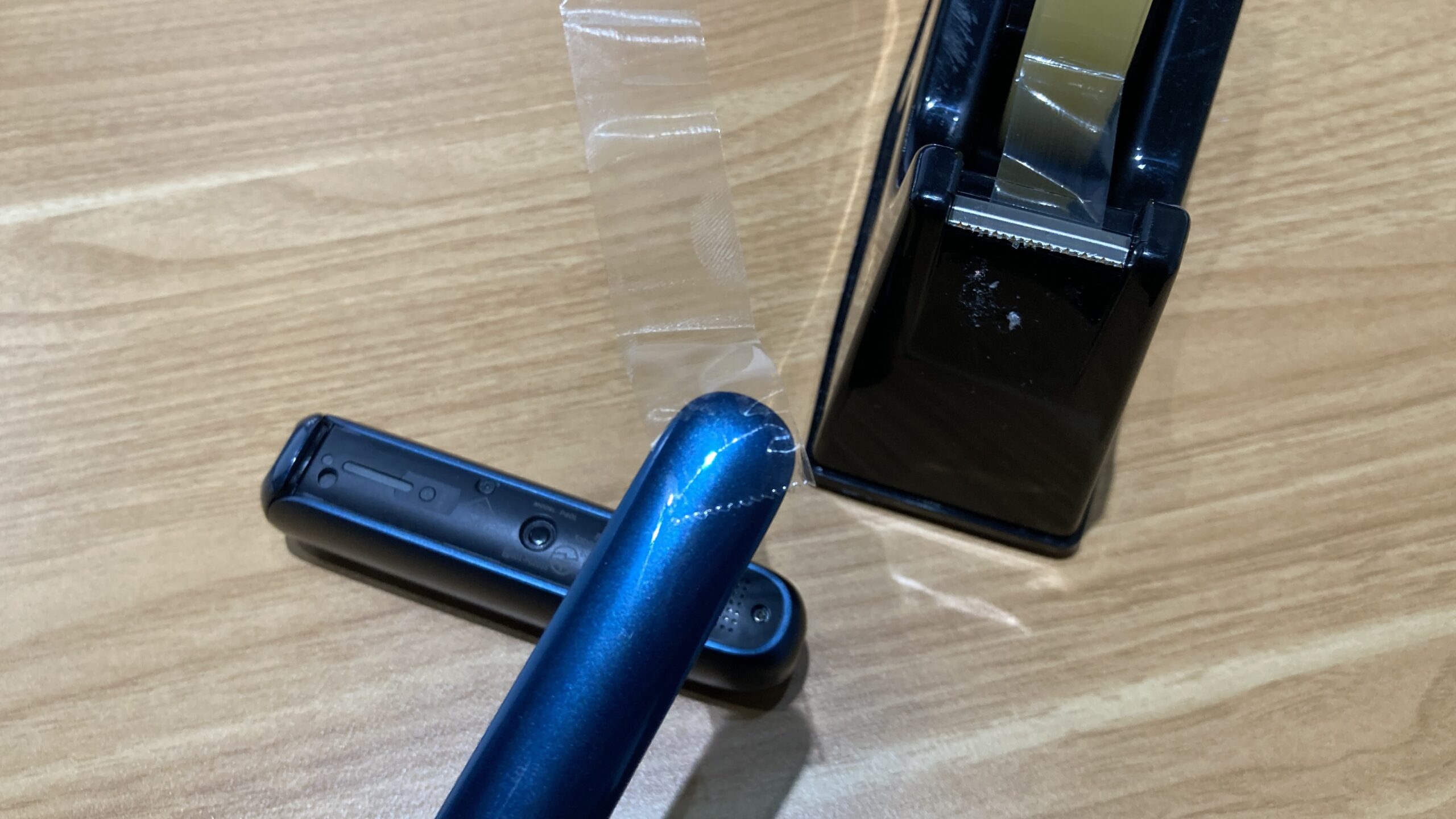 プルームオーラのフロントパネルが外れない時の開け方