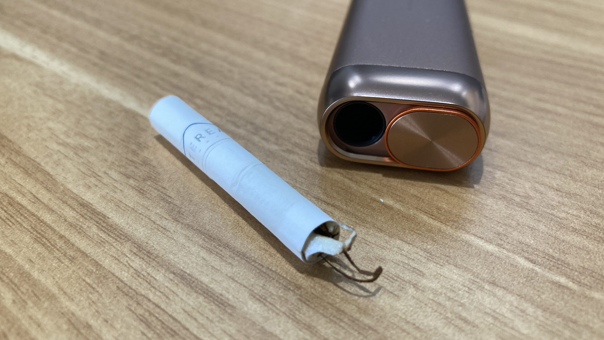 グローヒーロでアイコスは吸える?