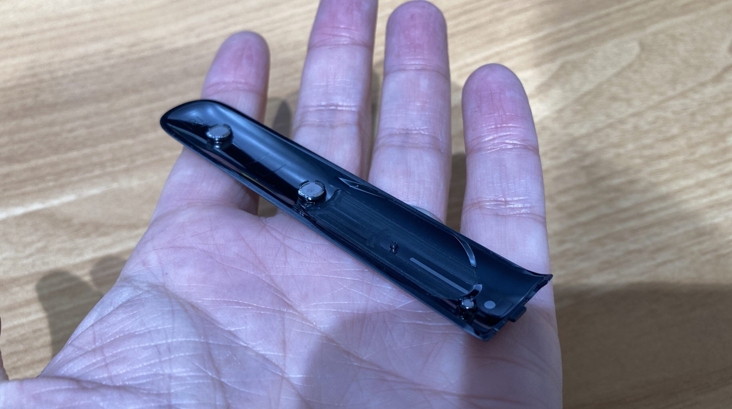 プルームオーラのフロントパネルをなくした