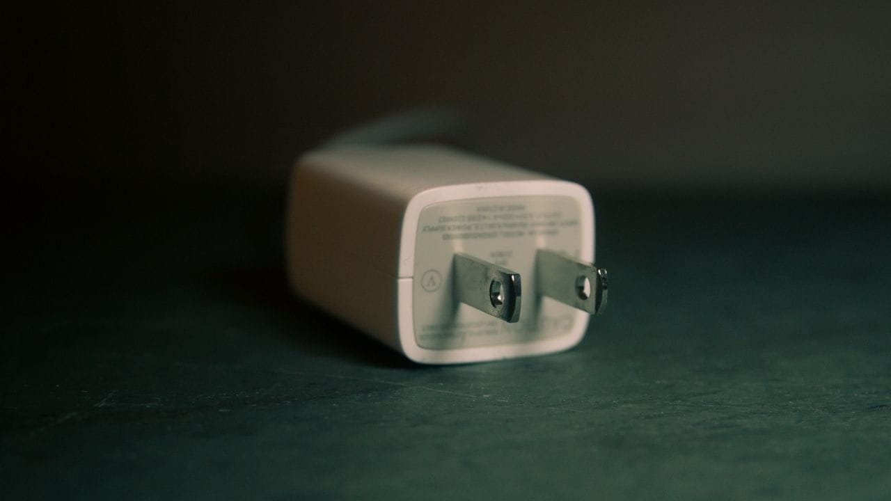 プルームオーラ充電器を100均コンビニで買う注意点