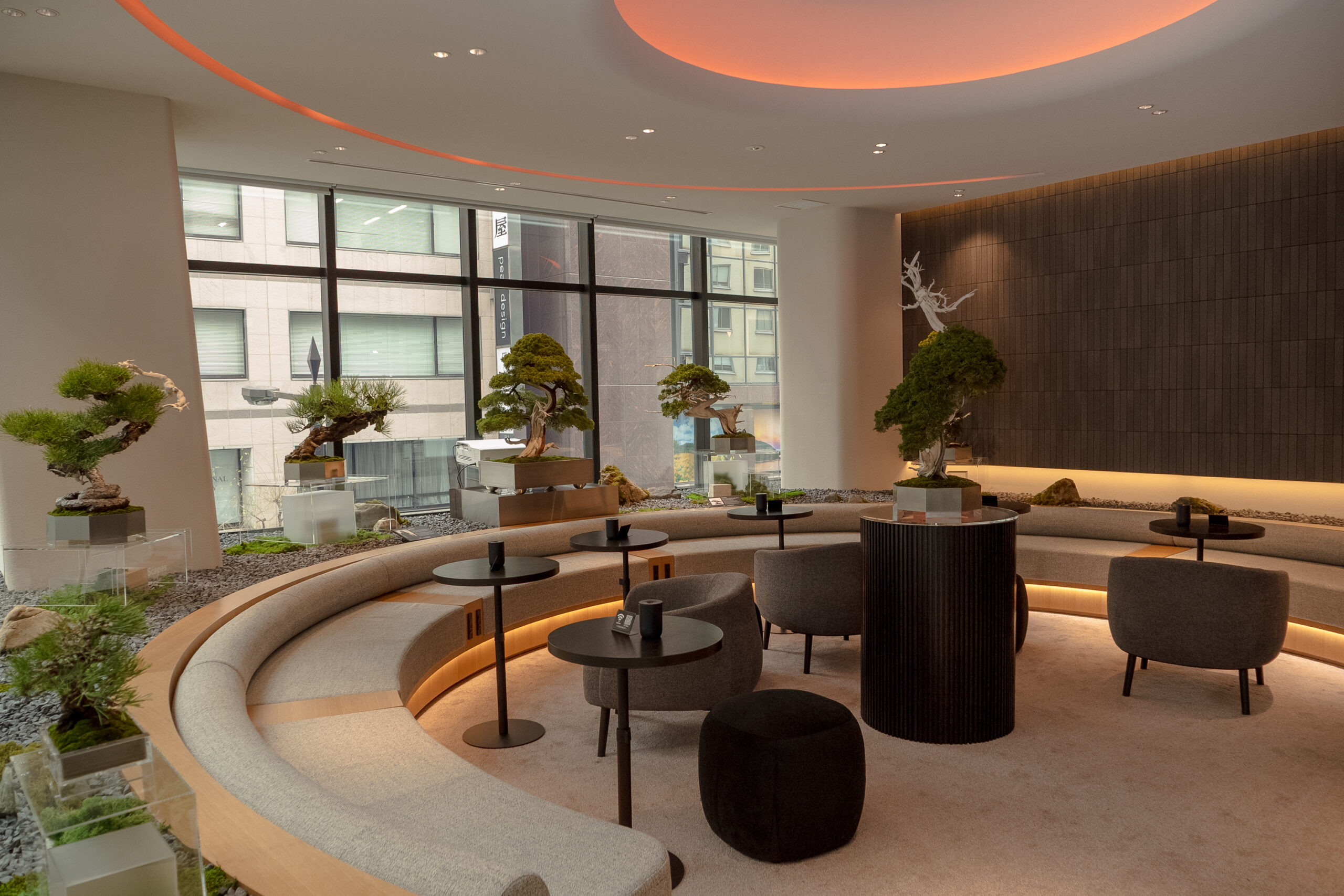 gloラウンジのエリア別の特徴・欒 – RAN –