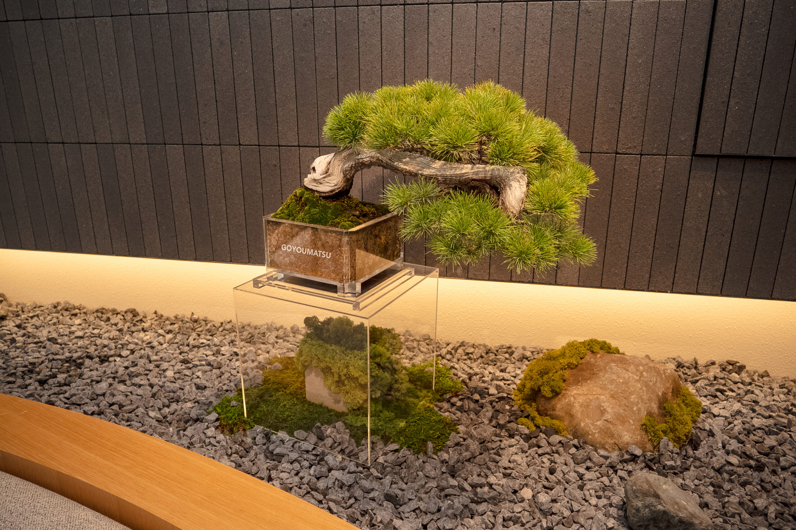 gloラウンジのエリア別の特徴・欒 – RAN –