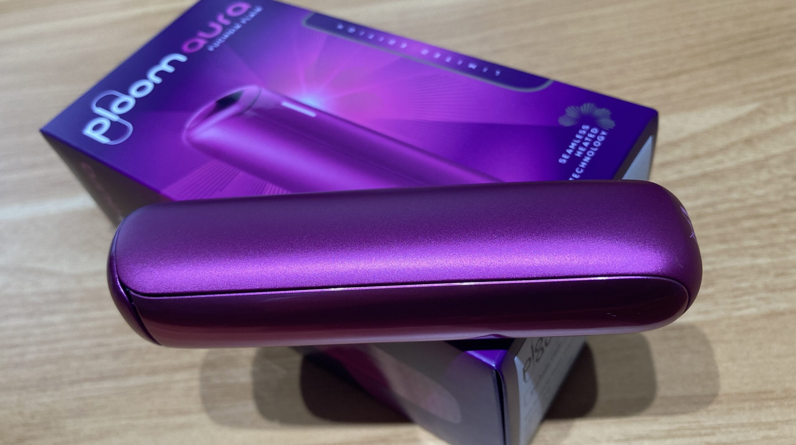 プルームオーラ限定色【フューシャフレア】の実物カラー