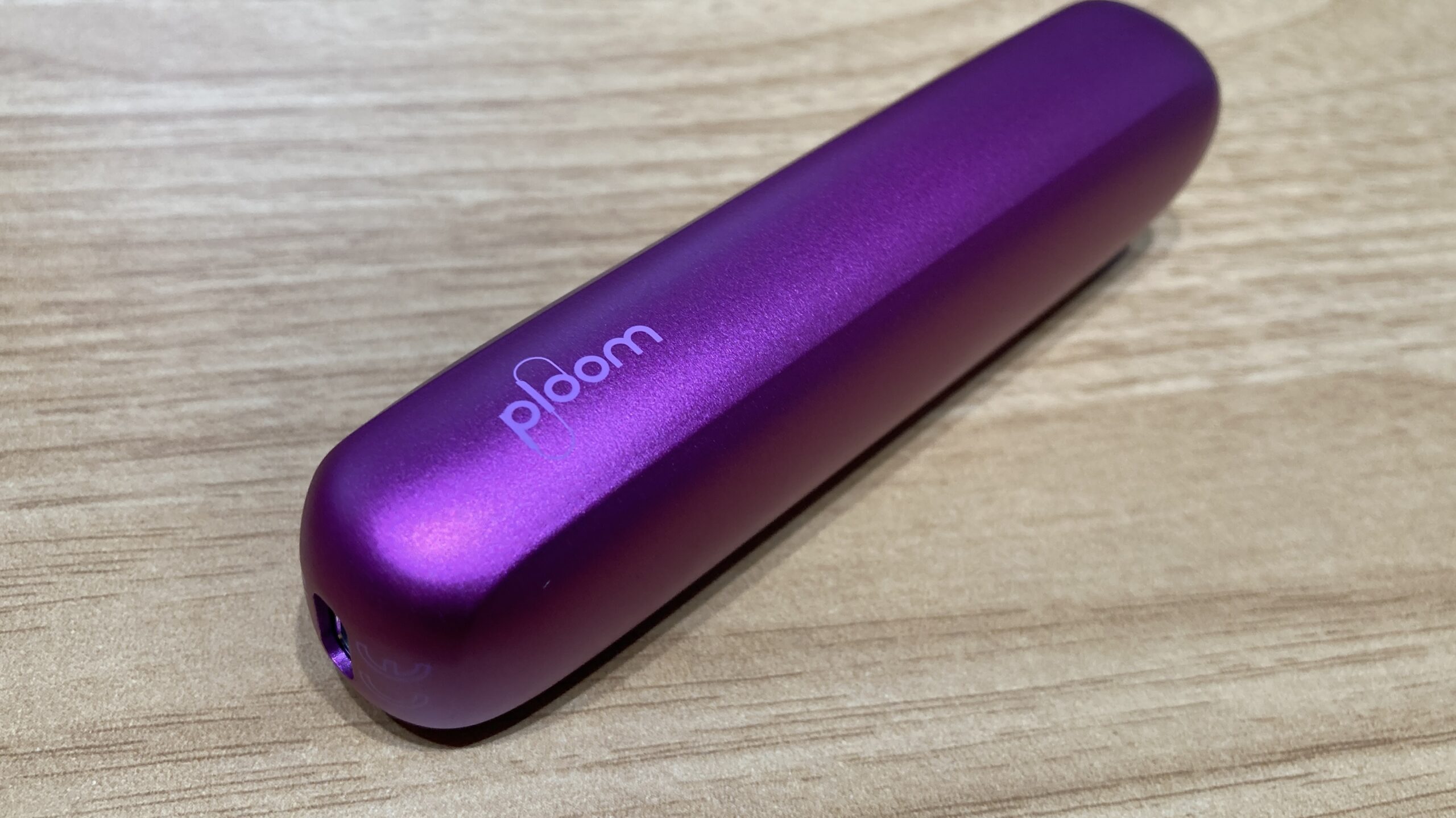 プルームオーラ限定色【フューシャフレア】の実物カラー