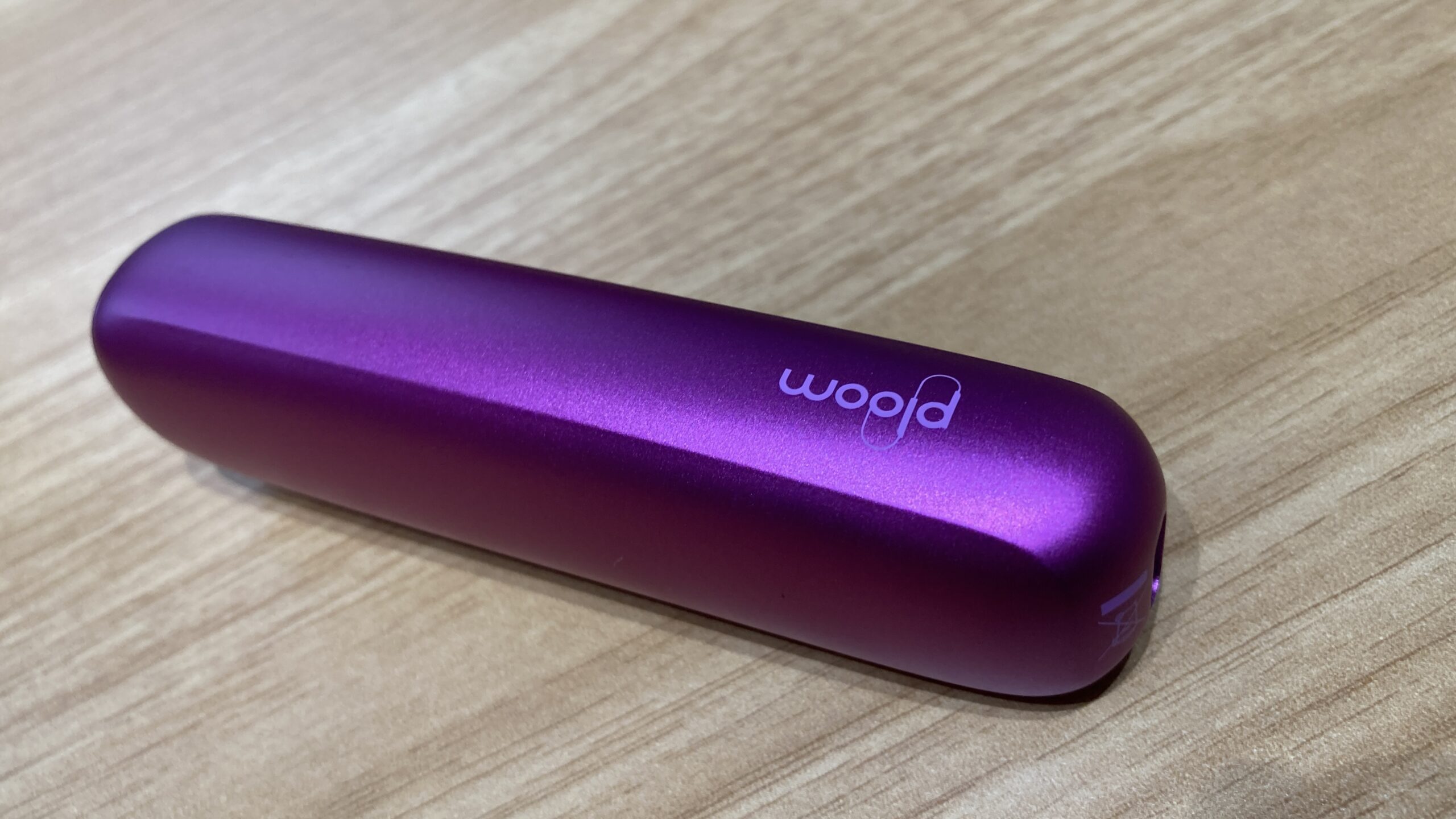 プルームオーラ限定色【フューシャフレア】の実物カラー