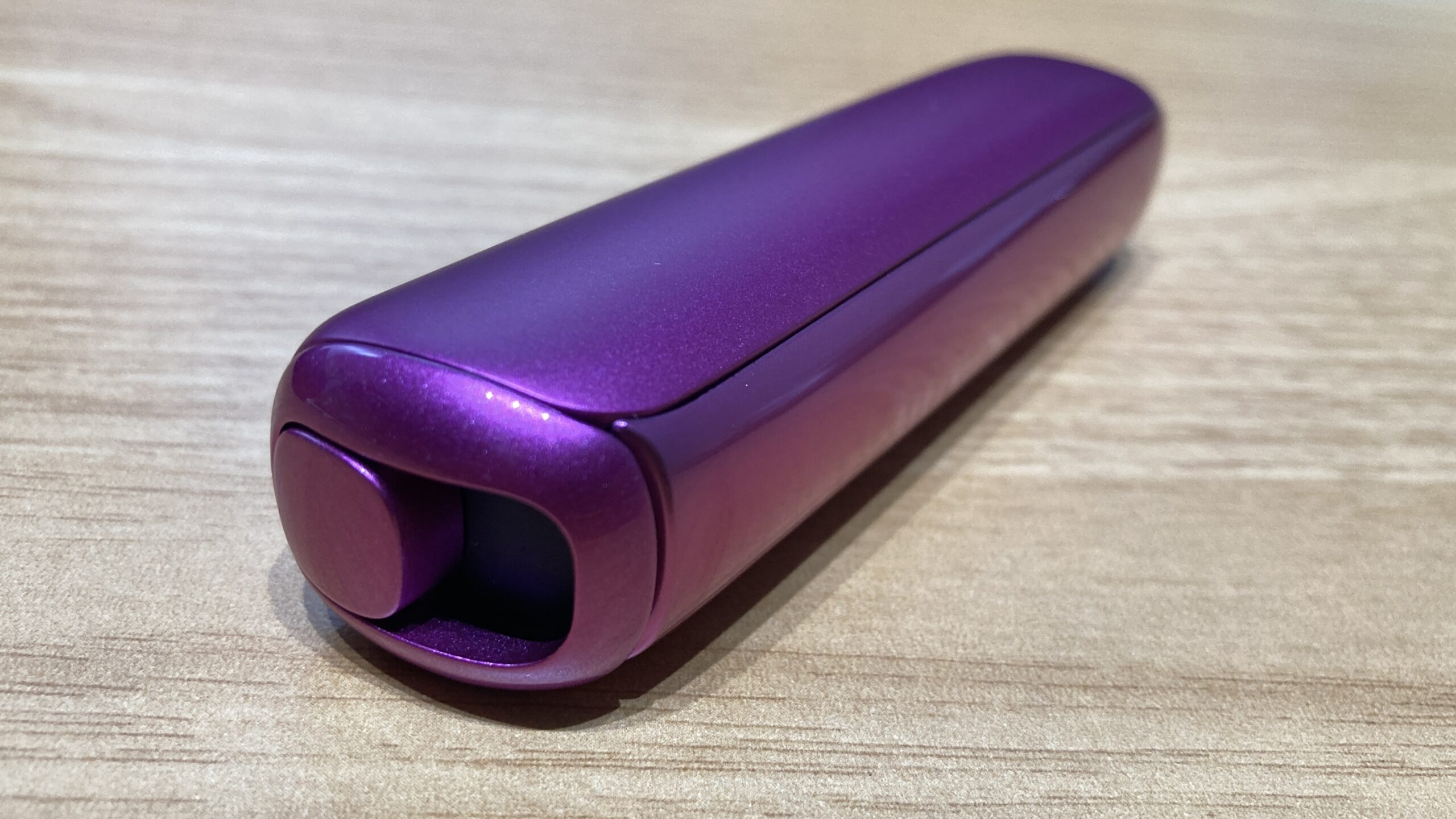 プルームオーラ限定色【フューシャフレア】の実物カラー