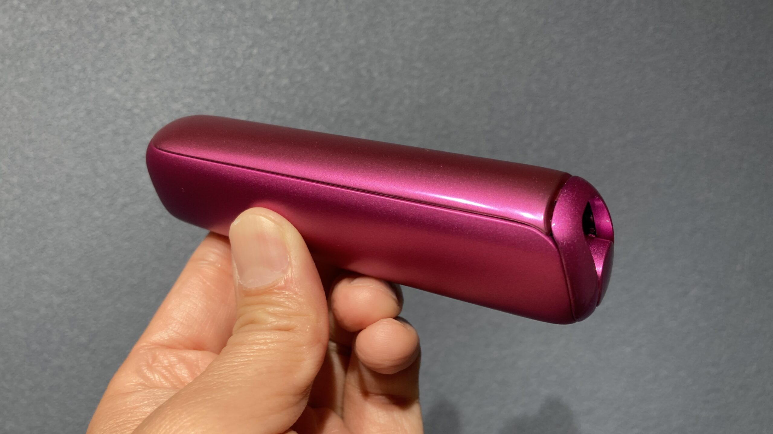 プルームオーラ限定色【フューシャフレア】の実物カラー