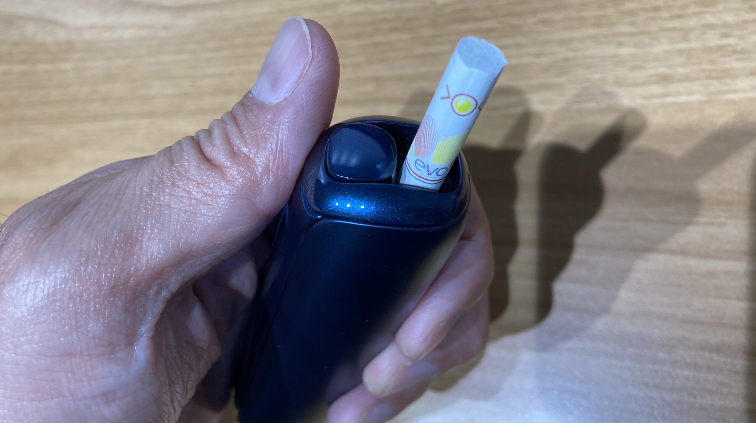 プルームオーラの吸い方のコツは？むせる理由と吸いにくい時の対処法