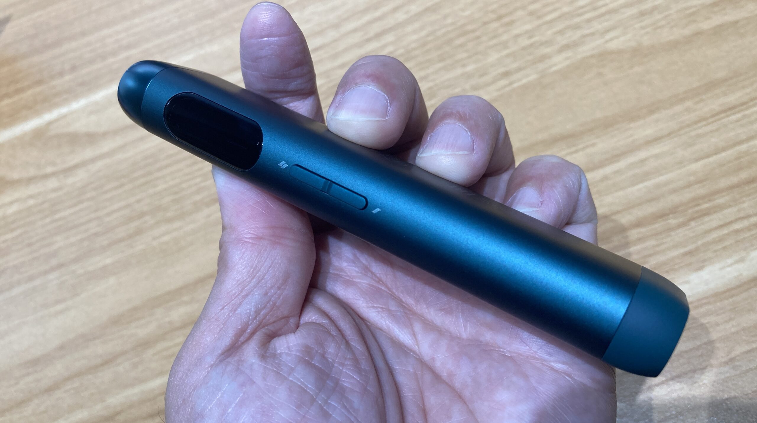 グローヒーロ【エメラルド】限定色を実物レビュー