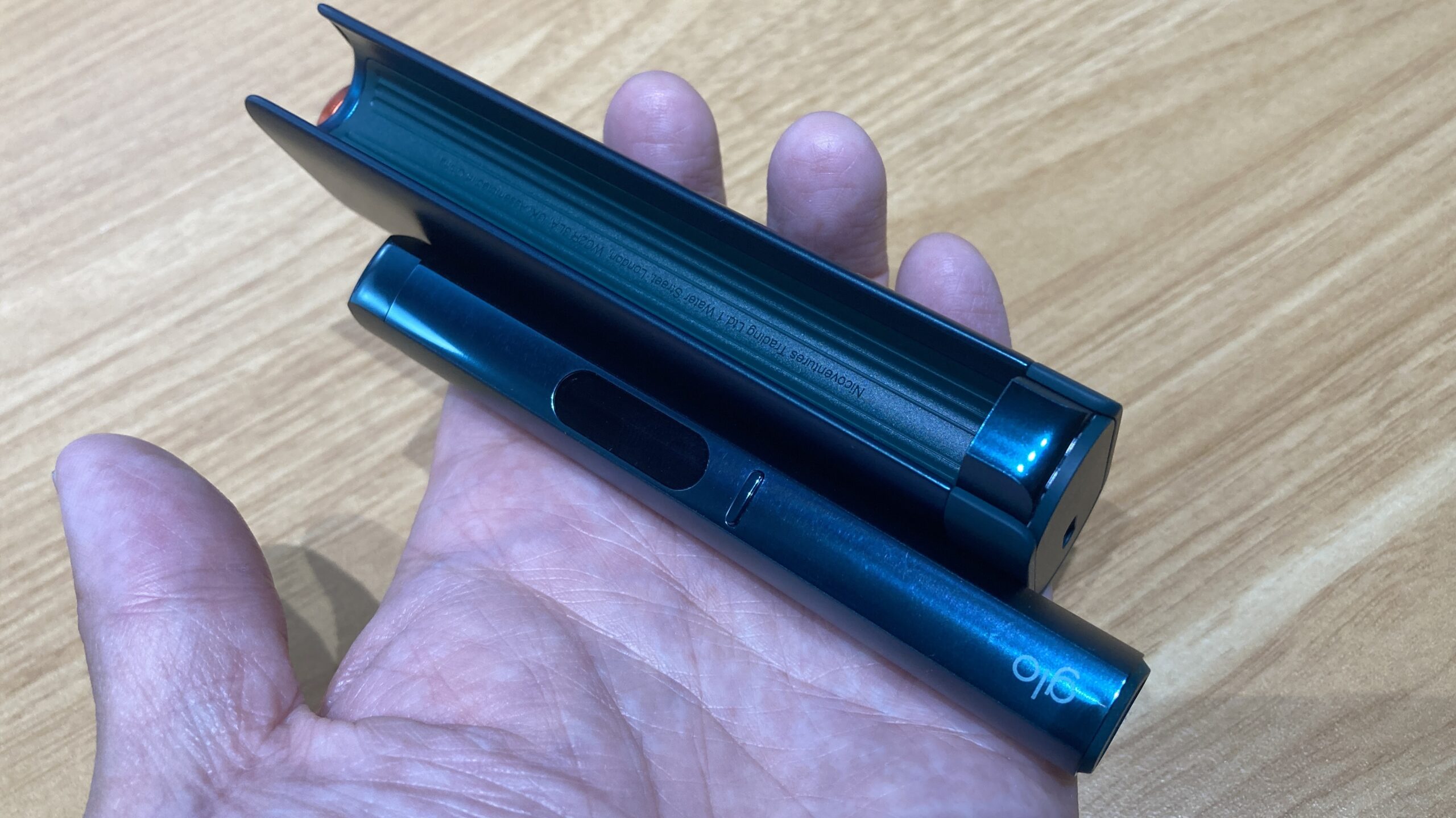グローヒーロプラス【エメラルド】限定色を実物レビュー